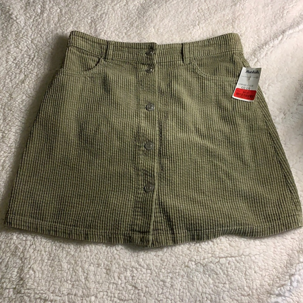 Green denim skirt